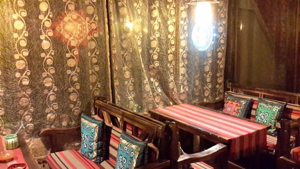 Timeless Inn Shangri-La Bagian luar foto