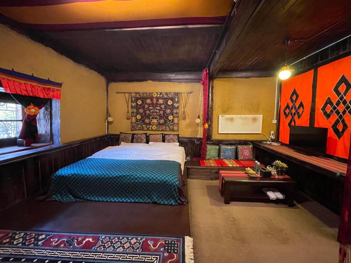 Timeless Inn Shangri-La Bagian luar foto