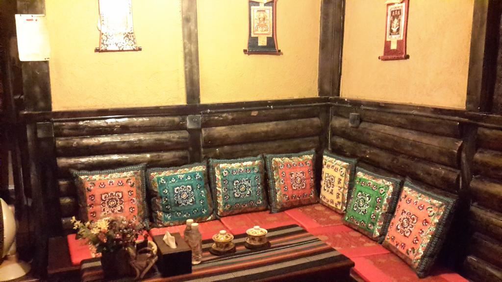 Timeless Inn Shangri-La Bagian luar foto