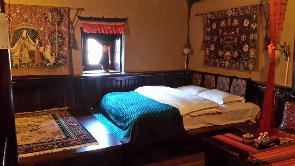 Timeless Inn Shangri-La Bagian luar foto