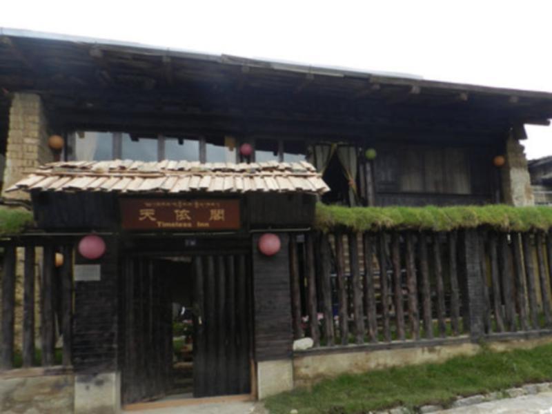 Timeless Inn Shangri-La Bagian luar foto