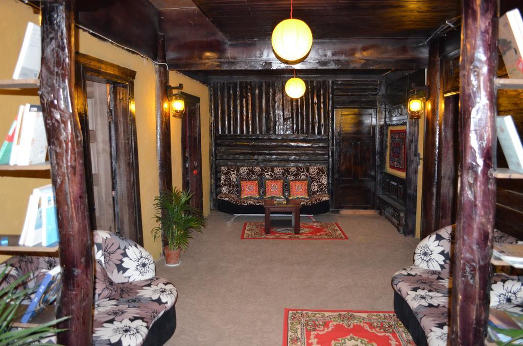 Timeless Inn Shangri-La Bagian luar foto