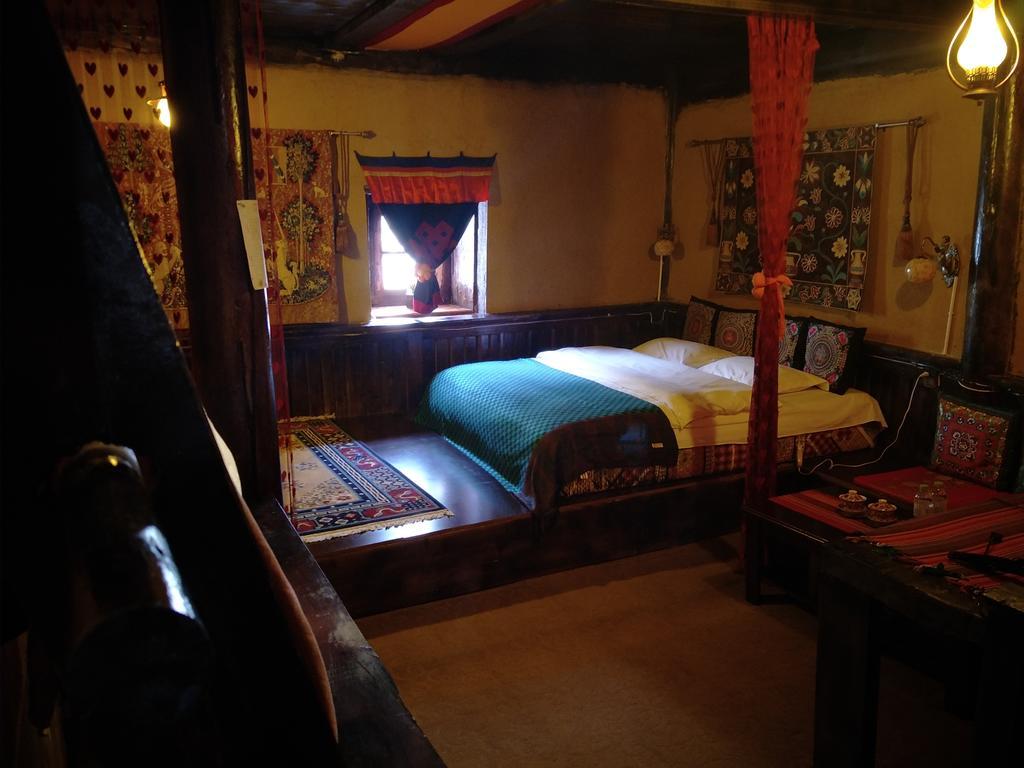 Timeless Inn Shangri-La Bagian luar foto